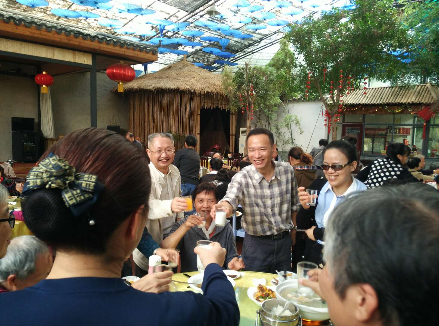 重阳节晏书记.jpg