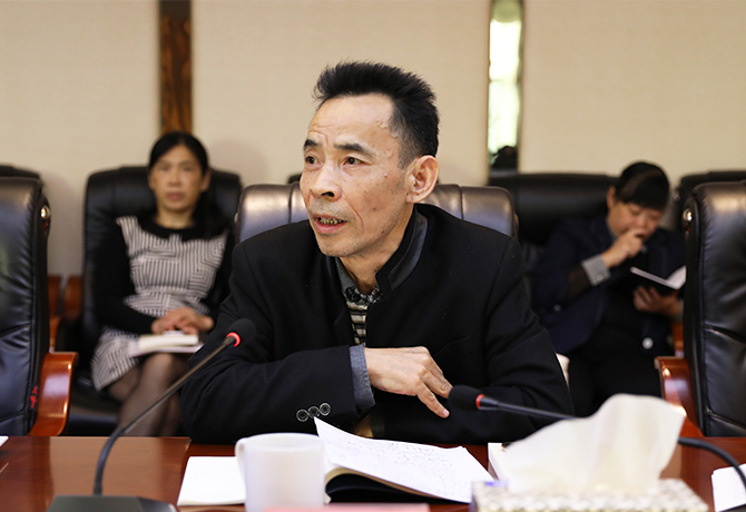 唐雄伟摄.jpg